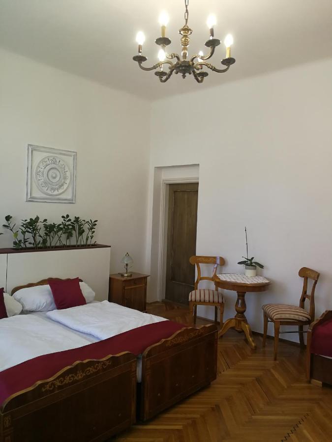 Hotel Tulipanvendeghaz Keszthely Exterior foto