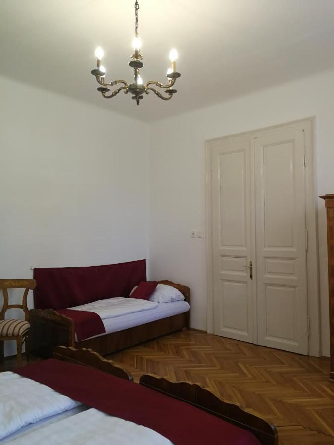 Hotel Tulipanvendeghaz Keszthely Exterior foto